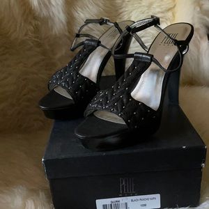 Pelle Moda sz 10 studded black leather